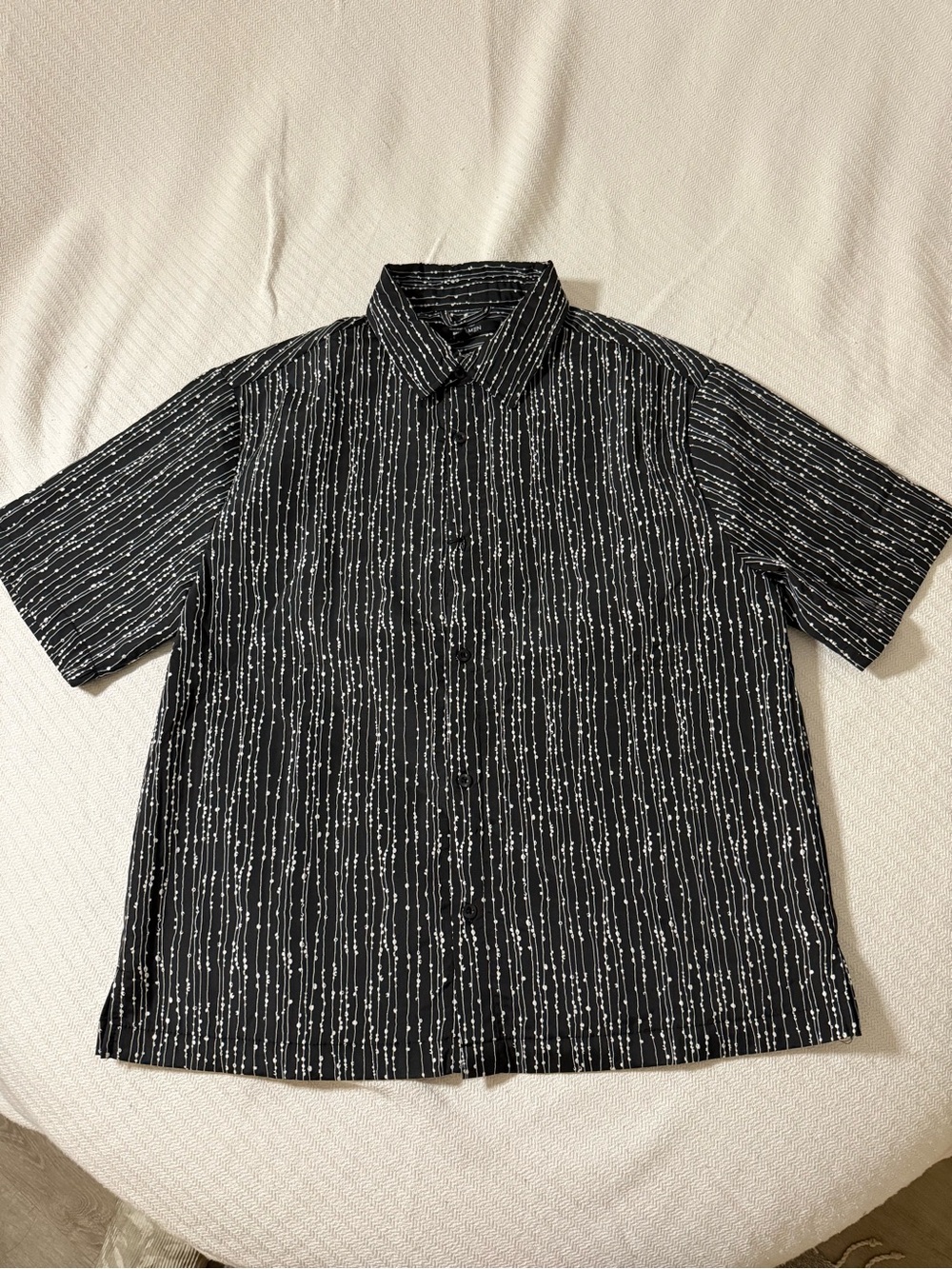 Men's Black Short-Sleeve Button-Up Shirt with White Stripe Pattern